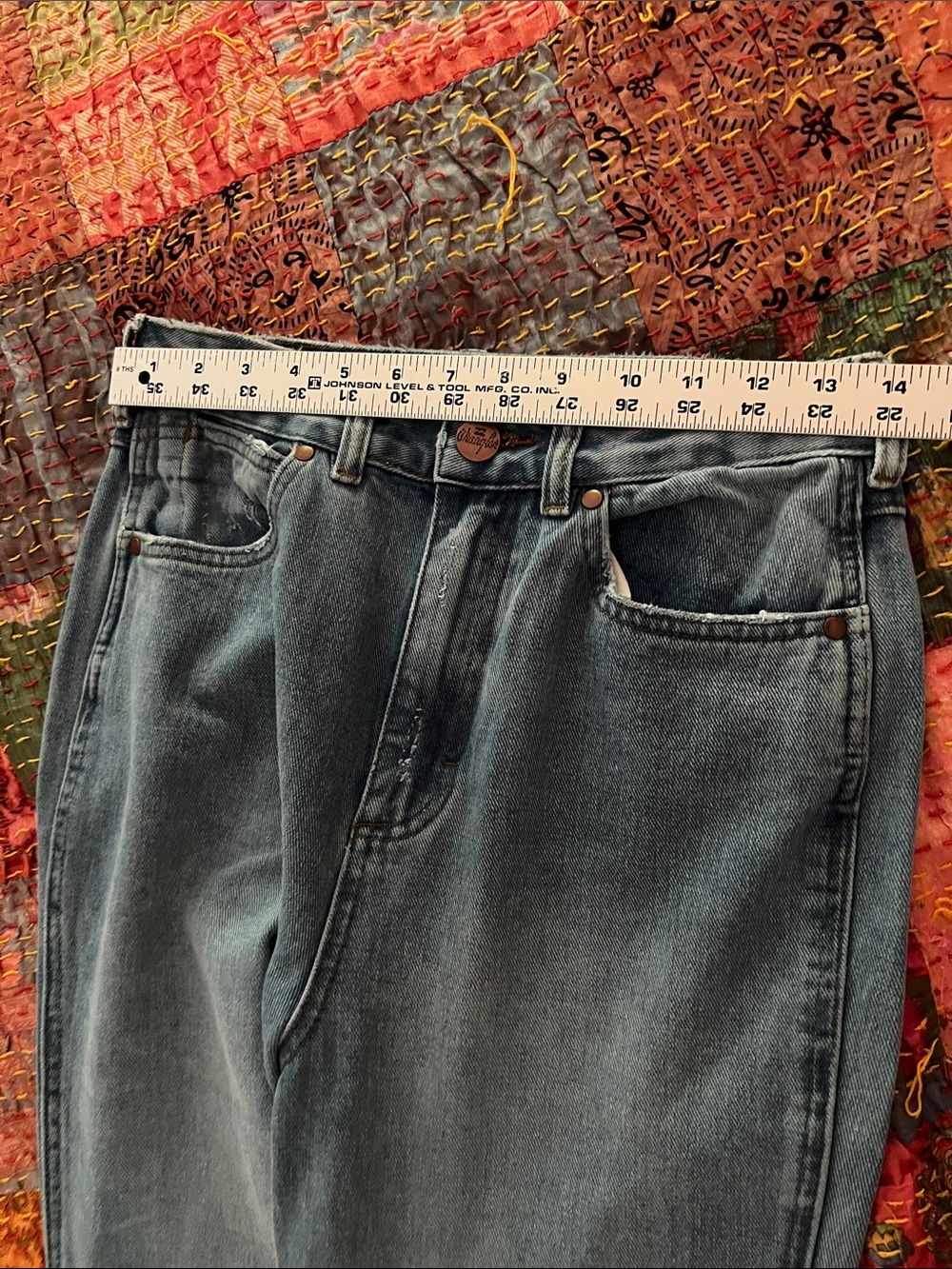 Wrangler women’s flared patchwork Jeans in Washed Blue - Picture 5 of 16